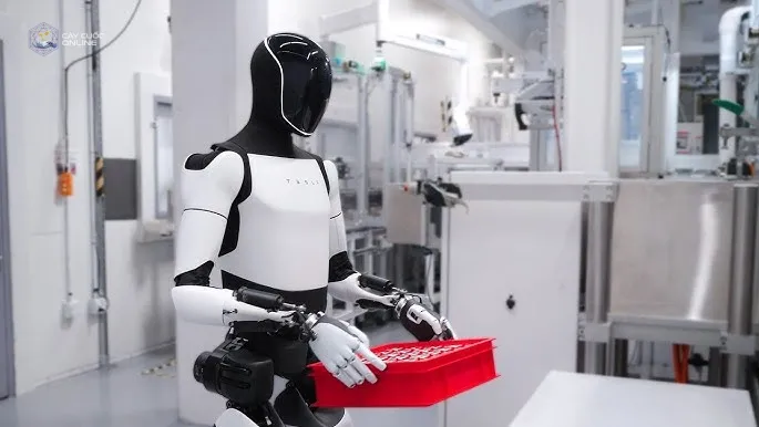 Robot hình người Tesla Optimus trong nhà máy. Ảnh: Tesla
