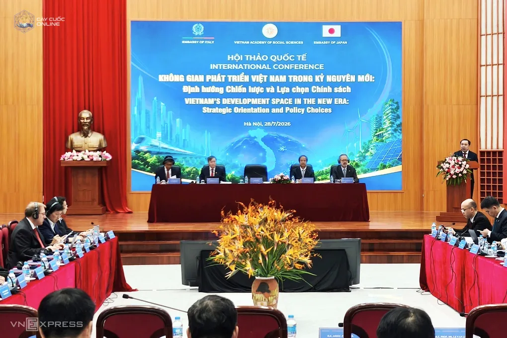 Hội thảo quốc tế Không gian phát triển Việt Nam trong kỷ nguyên mới, do Viện Hàn lâm Khoa học xã hội Việt Nam tổ chức ngày 28/7 tại Hà Nội. Ảnh: Trọng Đạt